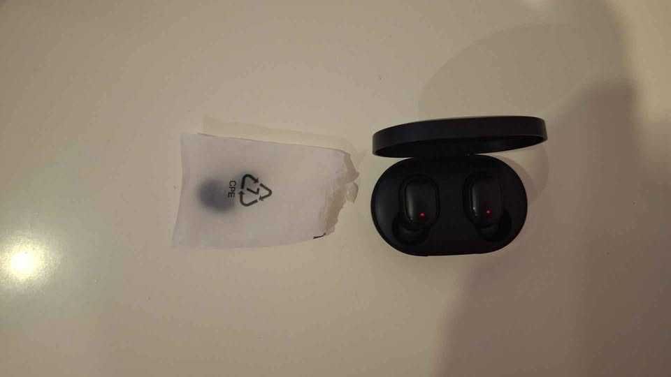 Fones por Bluetooth(Com borrachas suplentes)- Preço negociavel