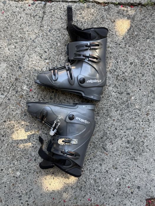 Buty narciarskie szare