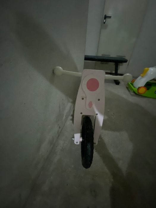 Bicicleta de aprendizagem de madeira