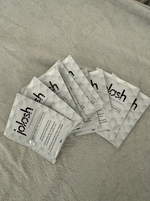 Szampon do rzęs w saszetkach jolash 10 sztuk