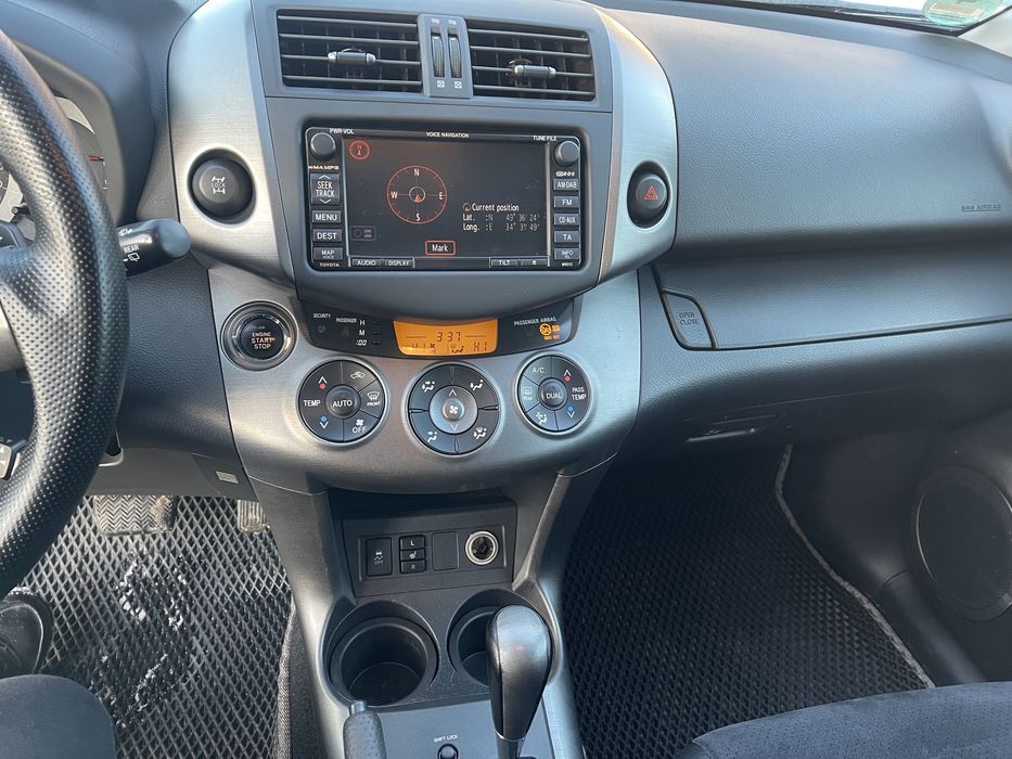 Продам Toyota-RAV4