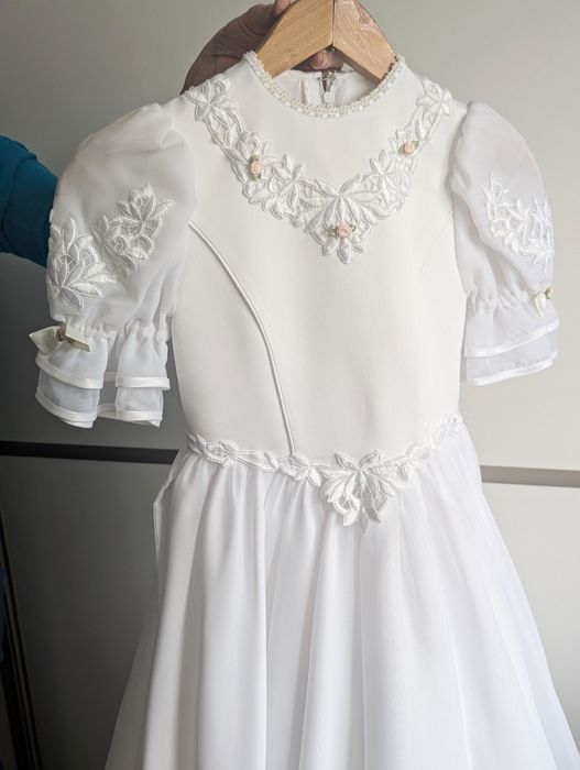 Sukienka komunijna biała od 134cm - 140 cm, lat 9, krótki rekaw, szyta