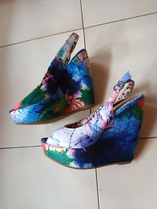 Sandália de verão multicolor