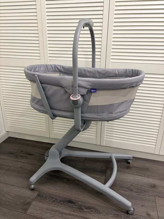 Chicco Baby Hug Pro 4 в 1 кроватка стульчик б/у