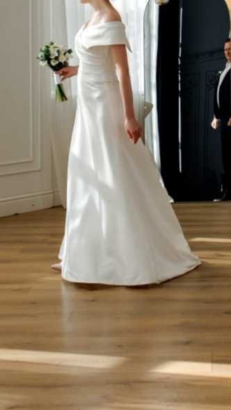 Свадібне сукня..