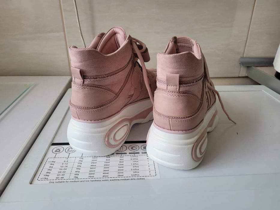 Buty damskie Snakersy rozmiar 41 marka Catwalk jak Buffalo