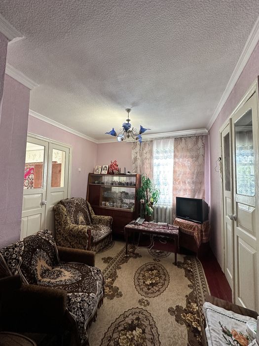 Продам будинок в смт. ВОЛОДАРКА