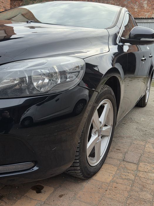 Volvo v40 D2 (23.12.2013)