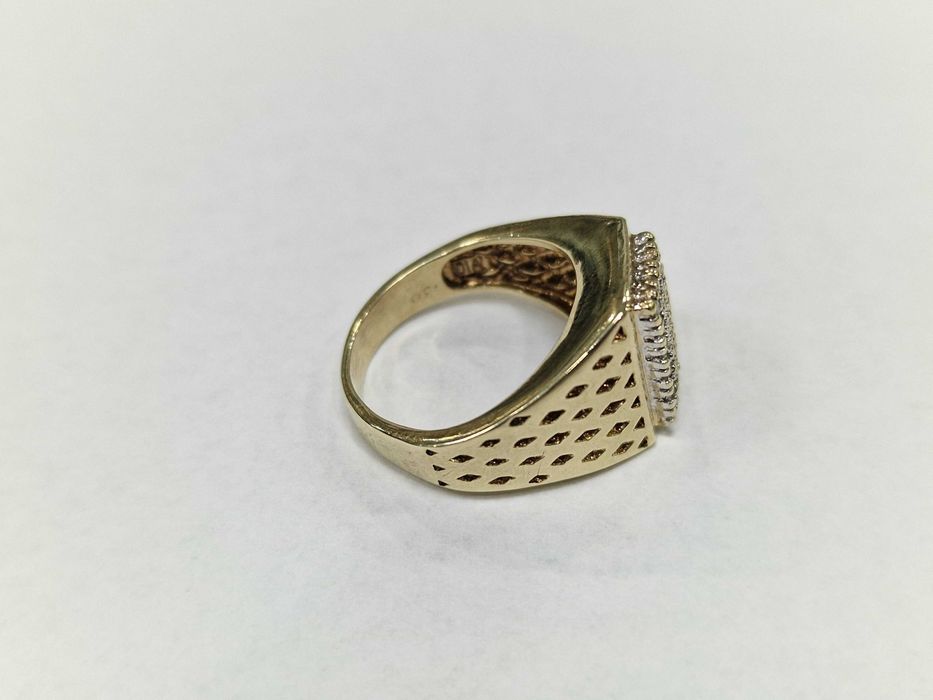 Złoty sygnet męski/ 375/ 7.80 gram/ R15/ 24x DIA/ wycena/ Anglia