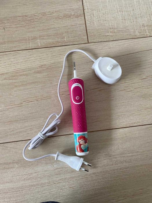 Szczoteczka elektryczna Braun oral-b 3710