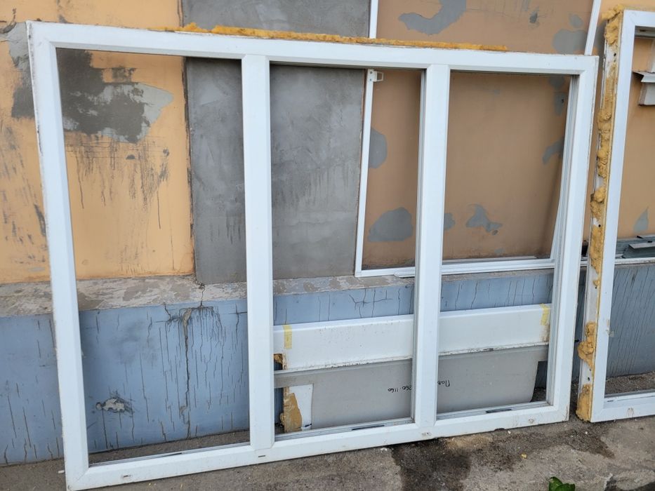 Продам б/у глухі пластикові вікна