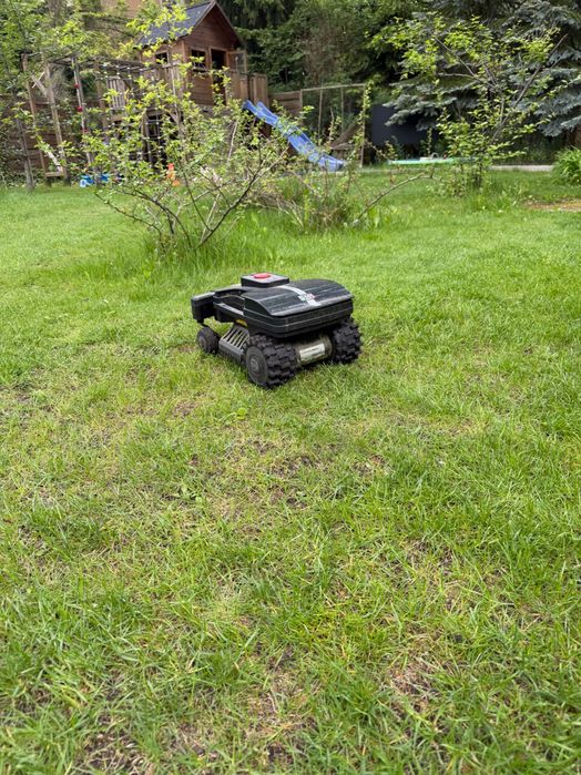 kosiarka - robot koszący Ambrogio Tech L X2
