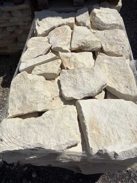 kamień elewacyjny biały wapień