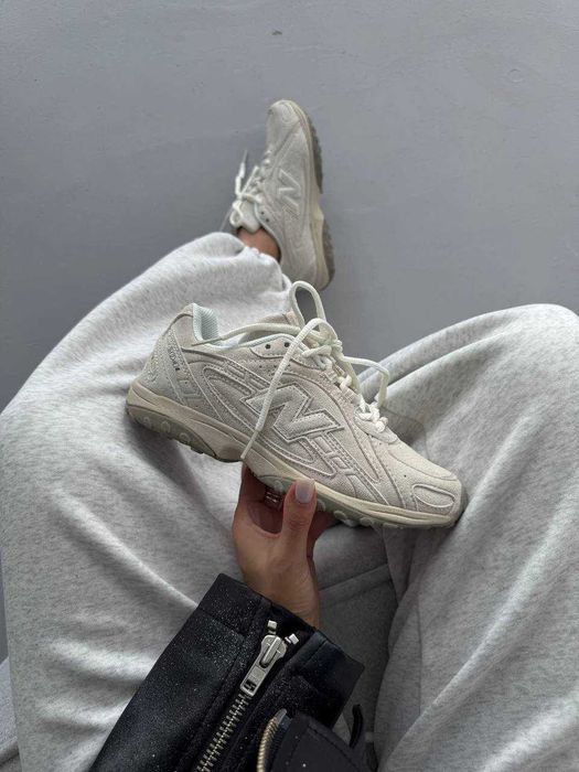 Жіночі кросівки New Balance 204L | Розміри 36-41