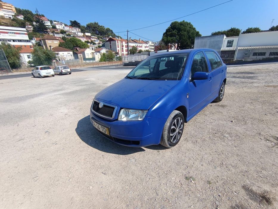 Skoda  fabia azul presisa de alguns reparos