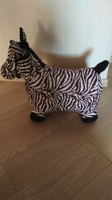 Стрибунець дитячий