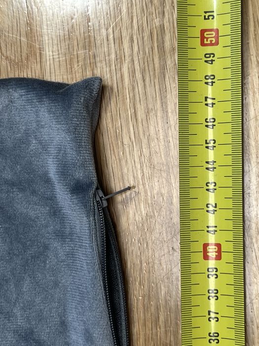 Dwie szare aksamitne poduszki na zamek nowe 50/50 cm