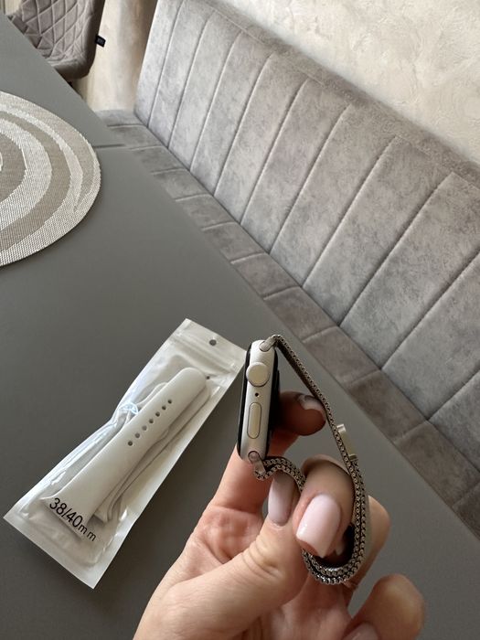 Смарт-годинник Apple Watch A2351 SE