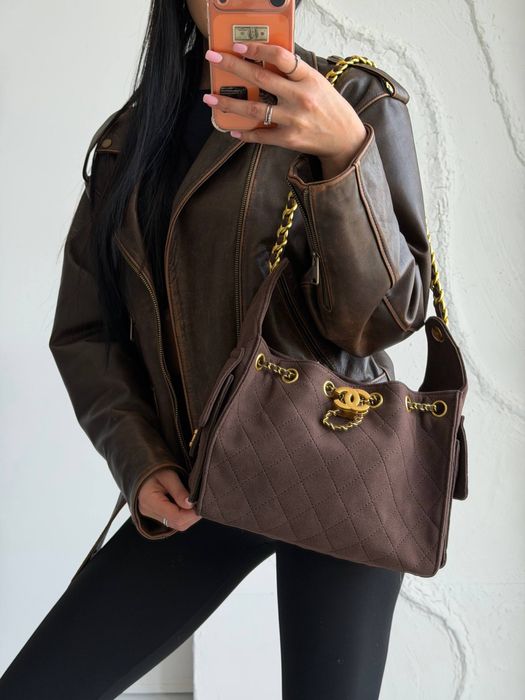 Сумка Chanel Hobo Chocolate / Gold Suede