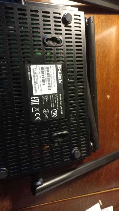 Маршрутизатор D-Link DIR-853