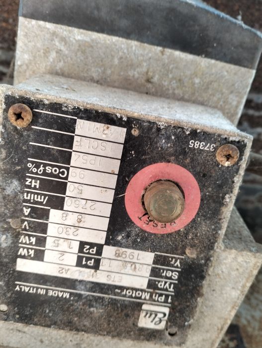 Mesa corte madeira angular