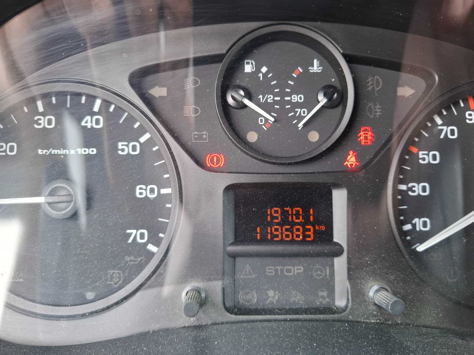 Berlingo Nacional 1.6HDI 115CV 119.680km