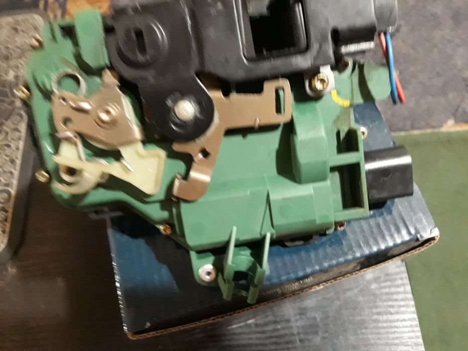 Замок дверной Фольцваген Гольф