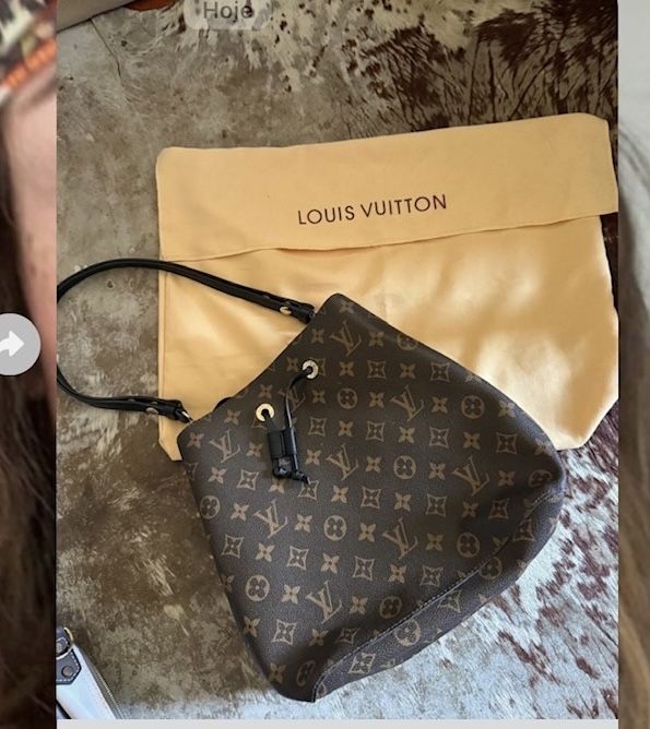 Bolsa LV como nova