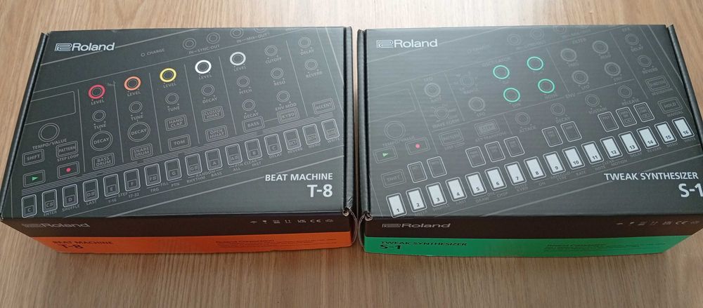 Sintetizador Roland Aira S1 + Roland Aira T8 drum machine