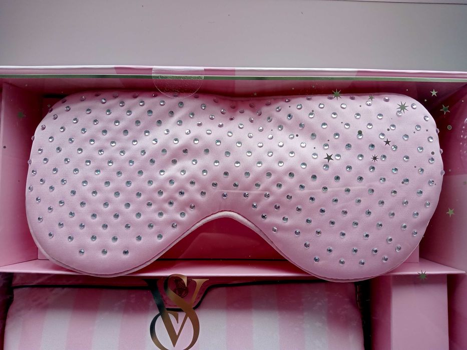 Подарочный набор для путешествий Victoria's Secret Travel Kit Gift Set