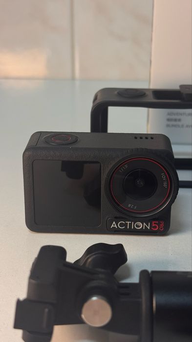 DJI Osmo Action 5 Pro Adventure Combo