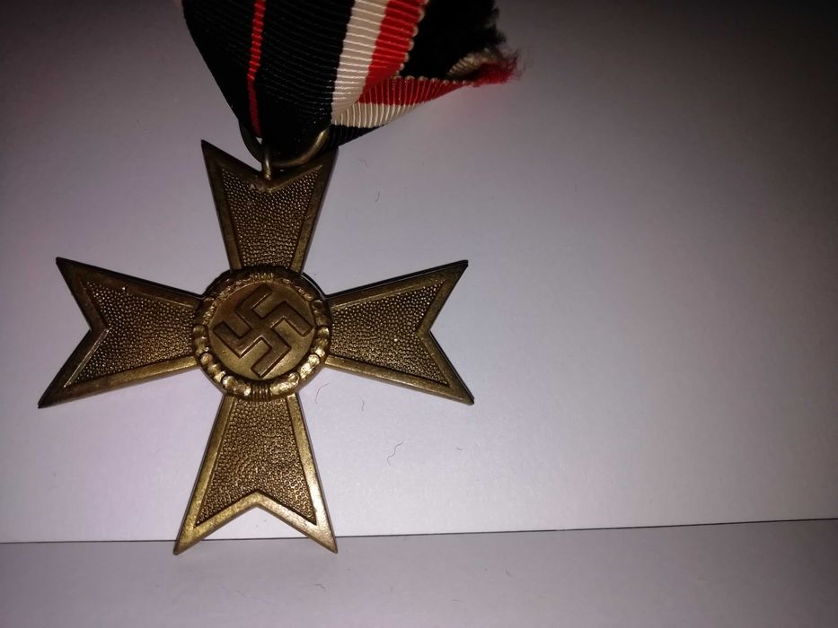 Medalha Cruz de Merito s/ Espadas 2ªcl 1939 Alemanha WW2 I