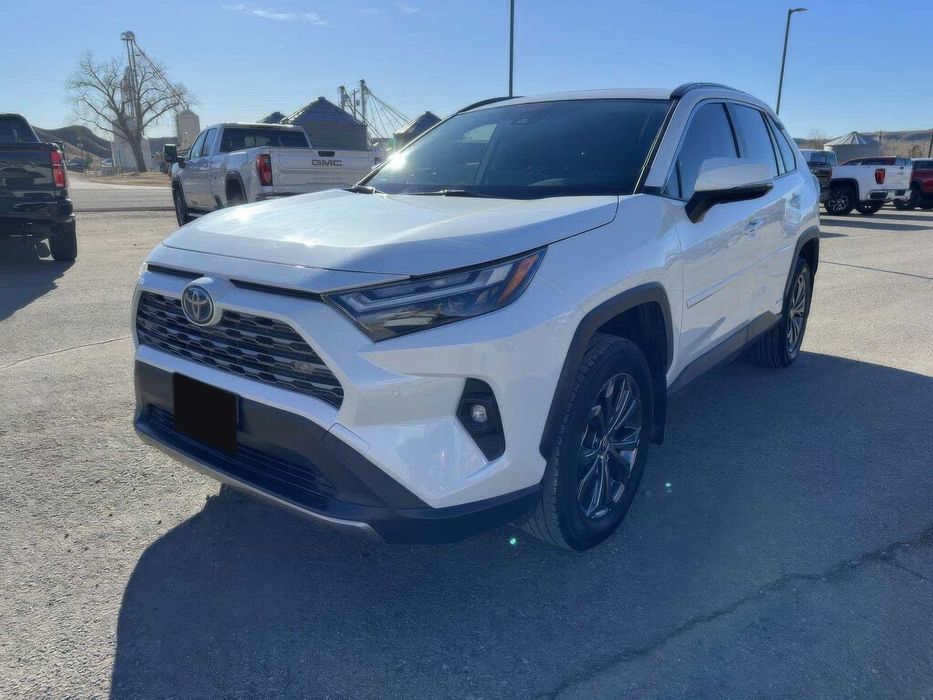 Toyota RAV4 Hybrid Limited      2022