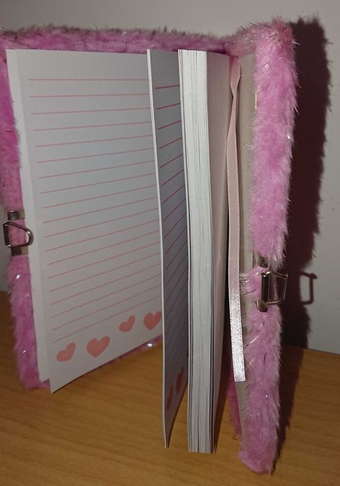 Caderno de pelúcia unicórnio NOVO