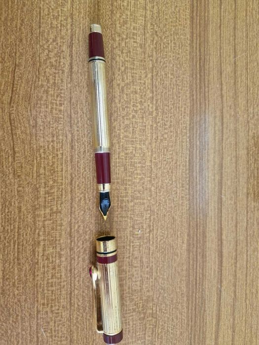 Caneta de Tinta Permanente Hachette — Cristal Swarovski — Aparo Banhado a Ouro 24K — No Estojo Original