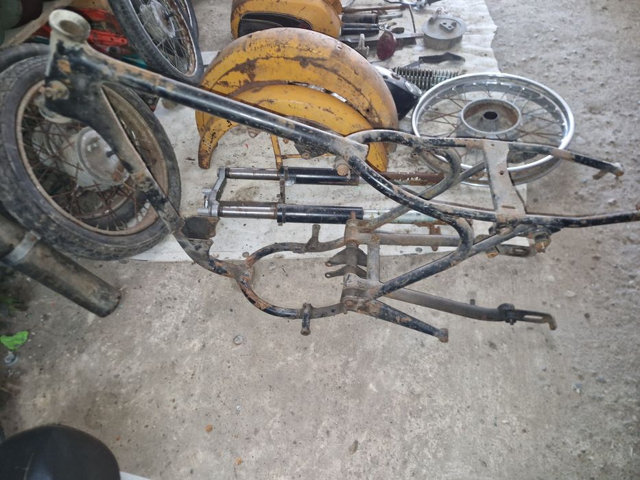 Jawa CZ 175 SPORT 477 CZEŚĆ bak lampa stopki lagi itp