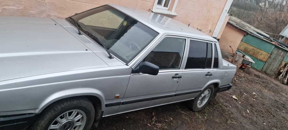 Продам волво 740