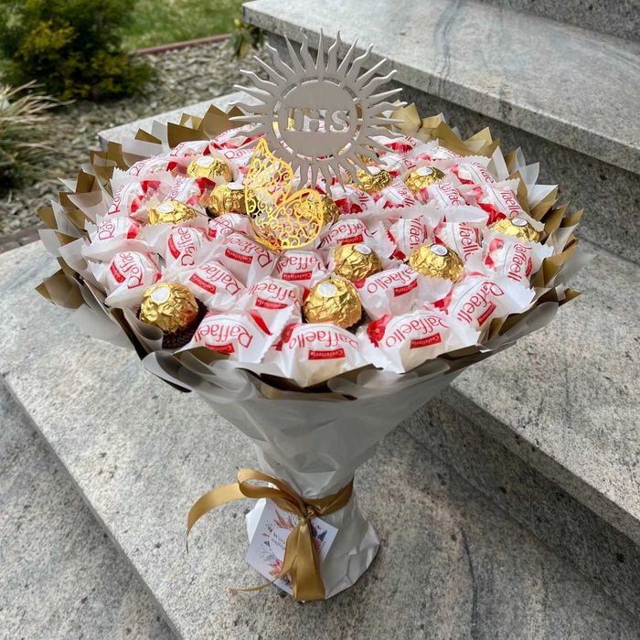 Prezent na 50 Urodziny. Bukiet ze slodyczy Ferrero i Raffaello