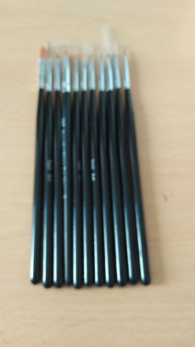 Lápis preto nail art