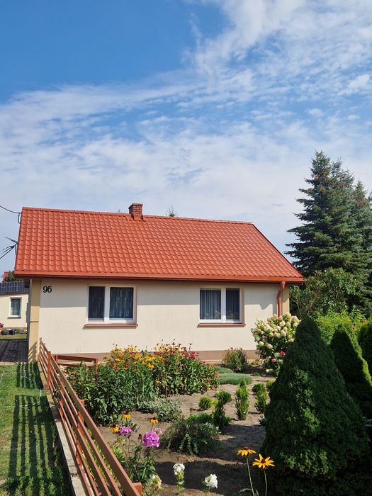 Malowanie dachów, Mycie elewacji, Mycie kostki brukowej.