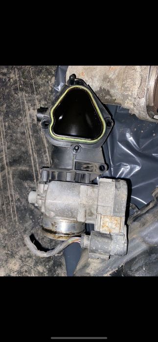 Продам дроссельну заслонку 1.4 тсі BMY фольцваген, Ауді, шкода