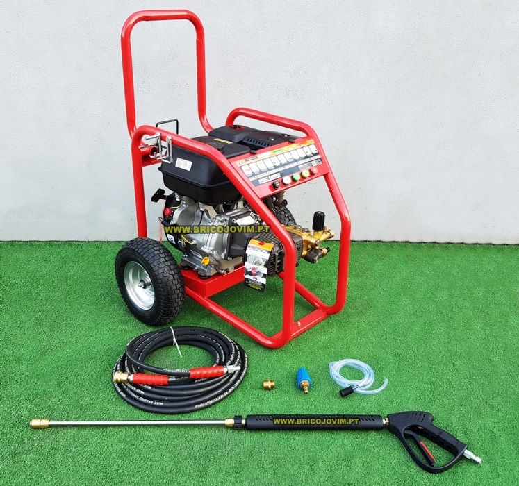 Máquina lavar pressão a gasolina - Motor 13Cv - 247bar - Profissional