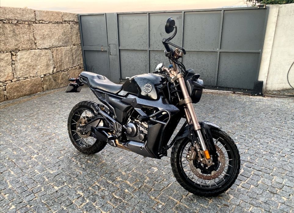 Zontes G1X 125cc de 2021 – Excelente Estado com Melhorias