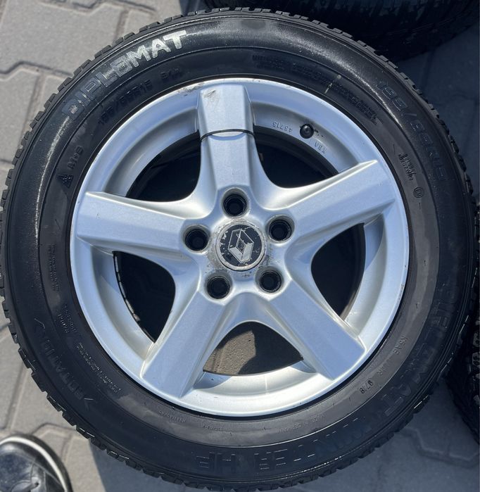 Диски з шинами Renault Megane 3, 5×114.3, комплект