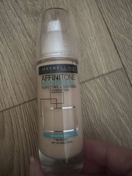 Maybeline affinitone 10 ivory