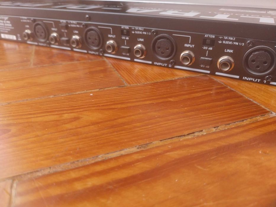 Behringer Ultra-DI Pro 4000 , 2 unidades preço por cada