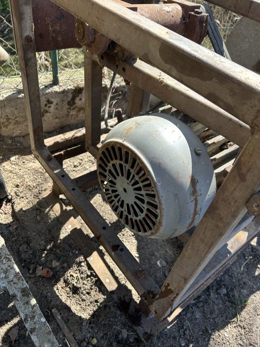 Krajzega  duza  bardo mocna silnik 5,5 kw
