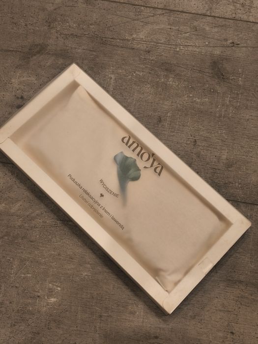 Zestaw pielęgnacyjny relaksacyjny Amoya szczotka do masażu  poduszka