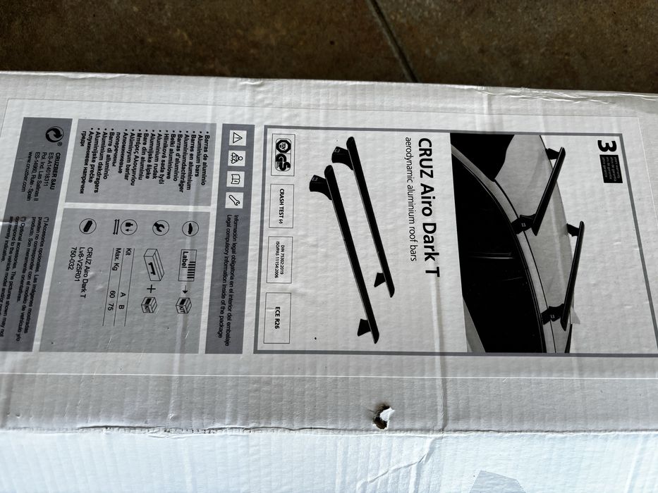 Barras de tejadinho Cruz Airo Dark T - com kit fixação Peugeot