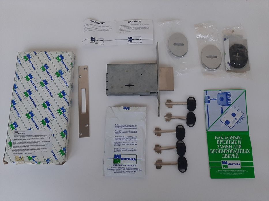 Mottura Моттура замок врезной сувальдный. Все 5 ключей.
